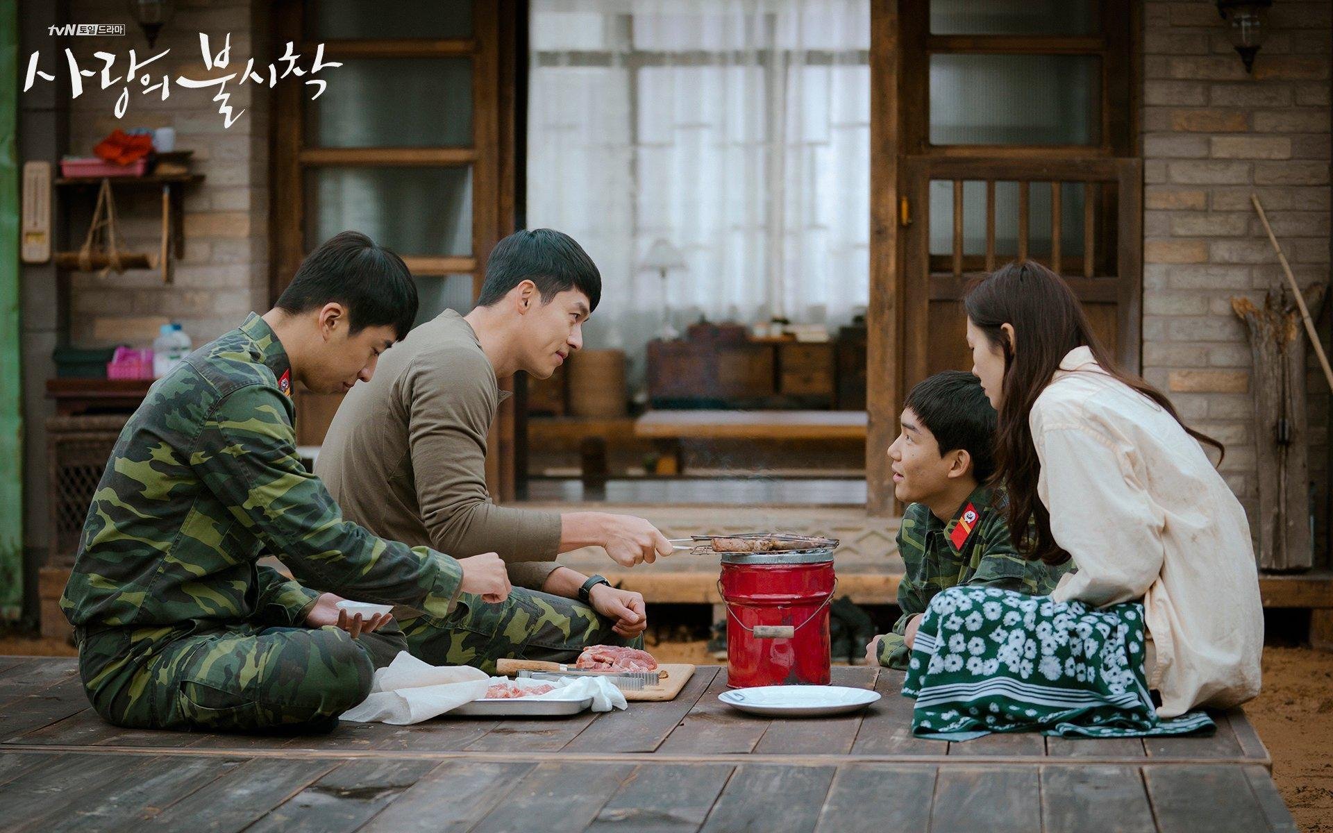 开云体育平台-传统竹竿舞竞技，民族文化的青春展演，民俗文化竹竿舞